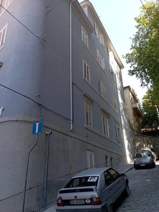 Appartamento In Centro Storico Triest Exterior foto
